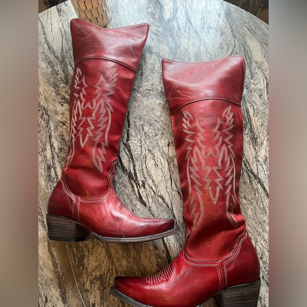 Freebird wynona boots size 8